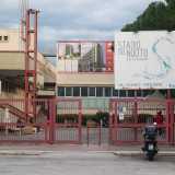 Poco distante dal Cus, in via di Maratona, accanto all�Arena della Vittoria, si erge lo Stadio del Nuoto. Un nome assunto nel 2012 dopo essere stato chiamato sin dagli inizi degli anni 70 �Piscine comunali�